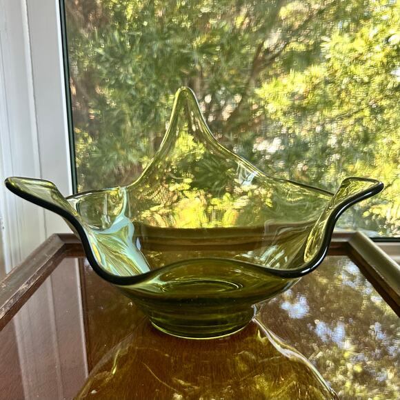 Vintage Viking Glass Handkerchief Bowl – Hand Blown Four-Point Art Glass - Picture 8 of 10